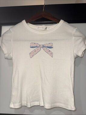 Altar’d State Floral Bow Graphic Tee XS Excellent Condition